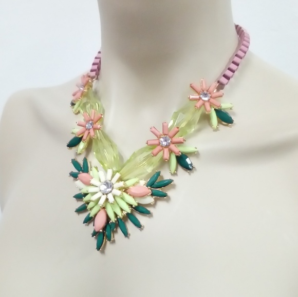 Jewelry - NWT Pink/Green Necklace Jewelry - NWT Pink/Green Necklace
